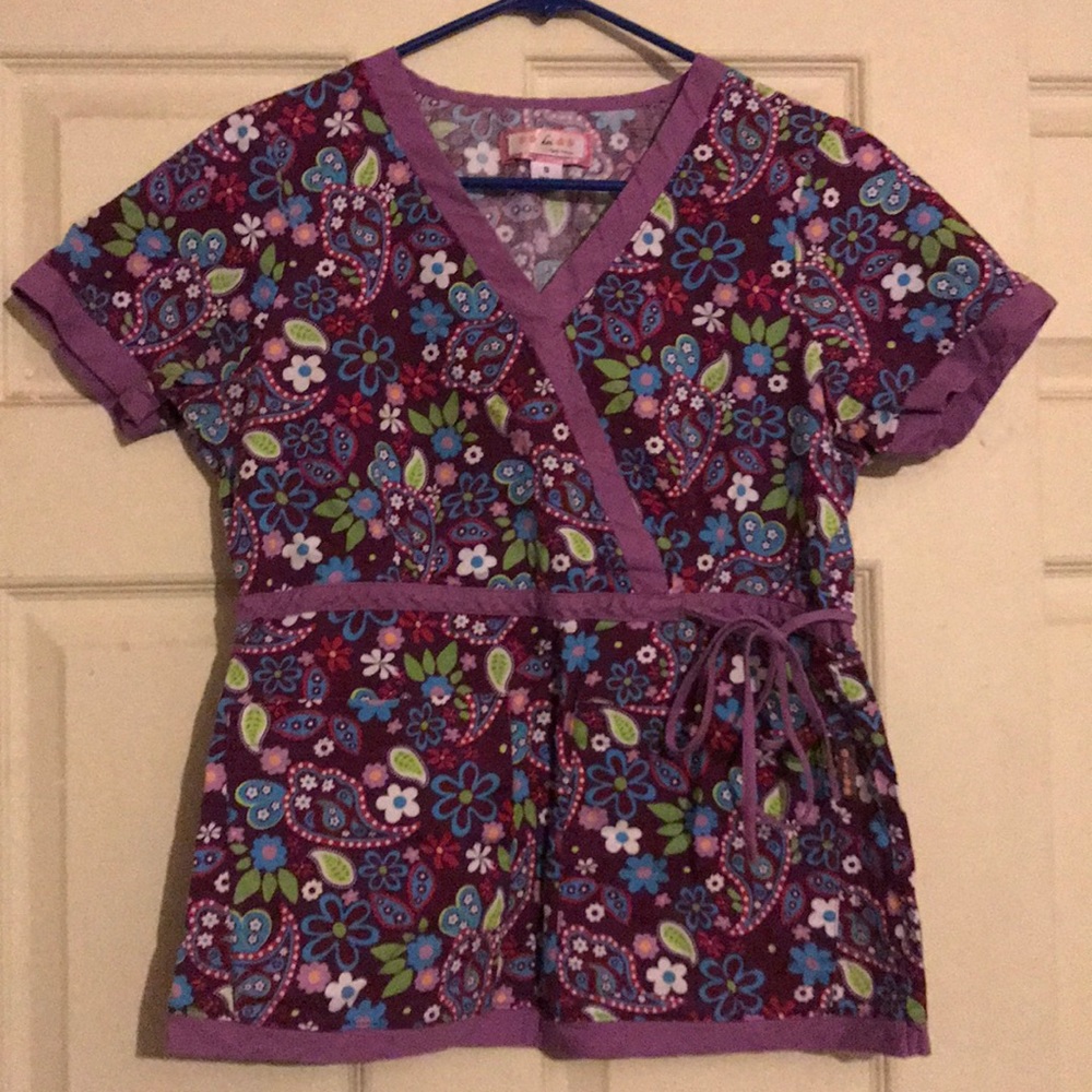Koi brand size small scrub top.
